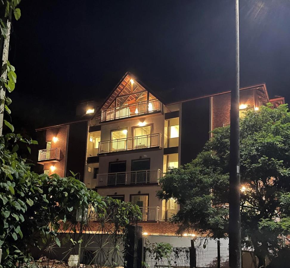 Antiquus Aparthotel Guaramiranga Bagian luar foto
